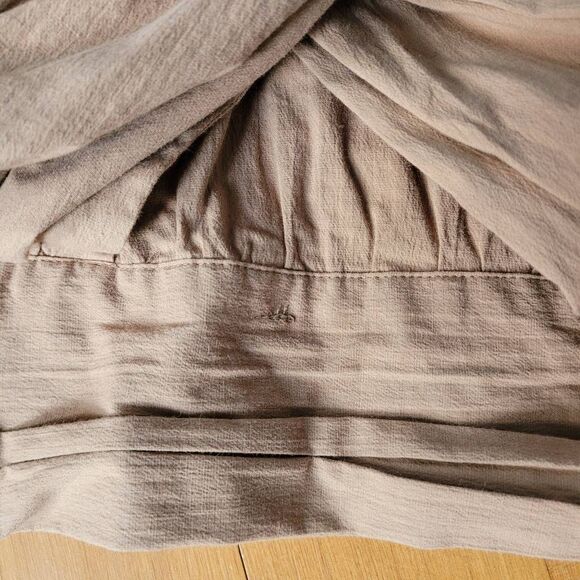 Future Collective Reese Blutstein medium blouse beige structured wrap top - Picture 11 of 13